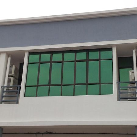 Eiman Homestay, Keluang Kültér fotó